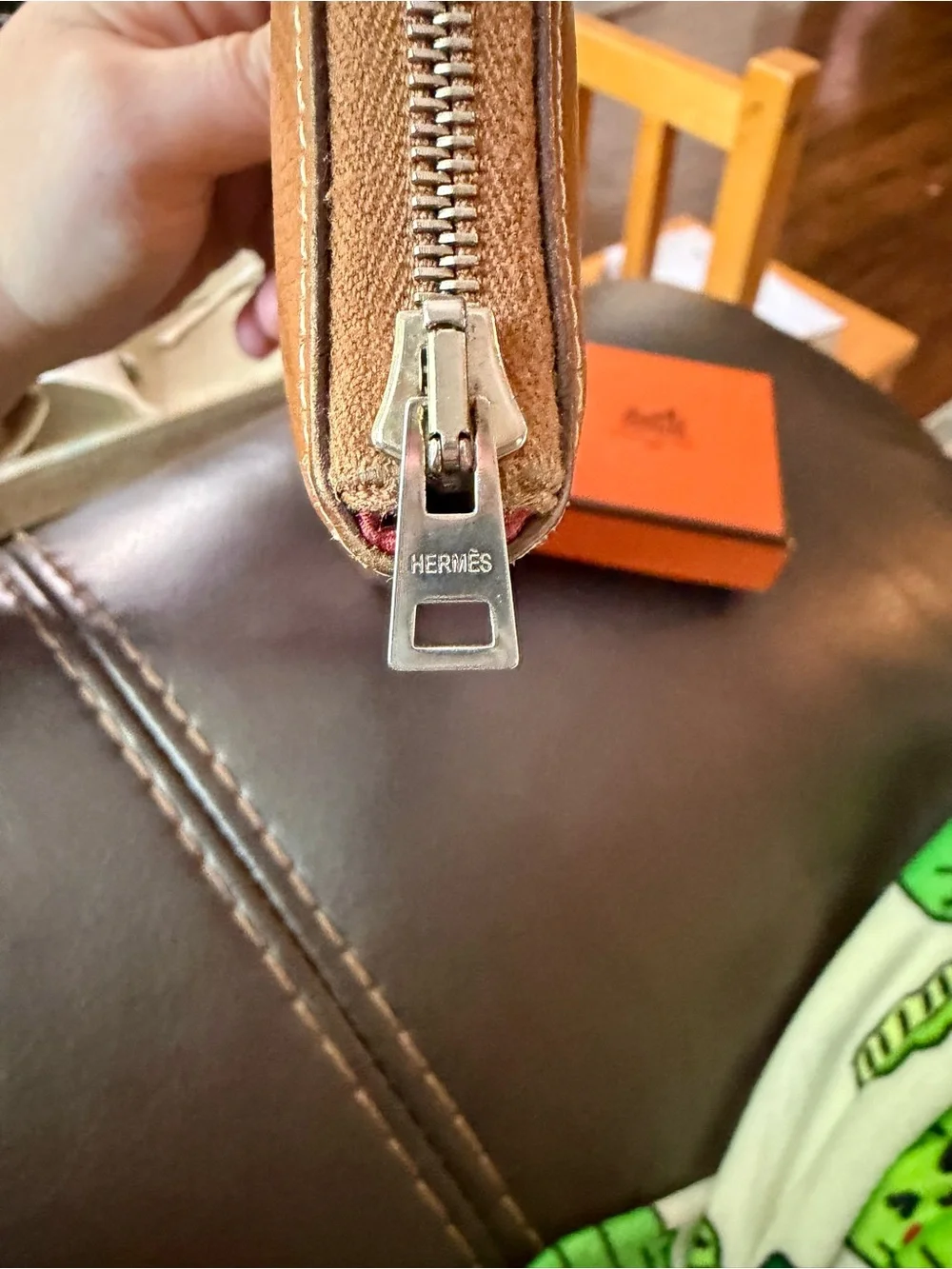 Hermes Rose Red Zip-Around Women's Wallet - Picture 6 of 7